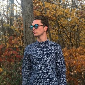 Meet your Posher, Aaron